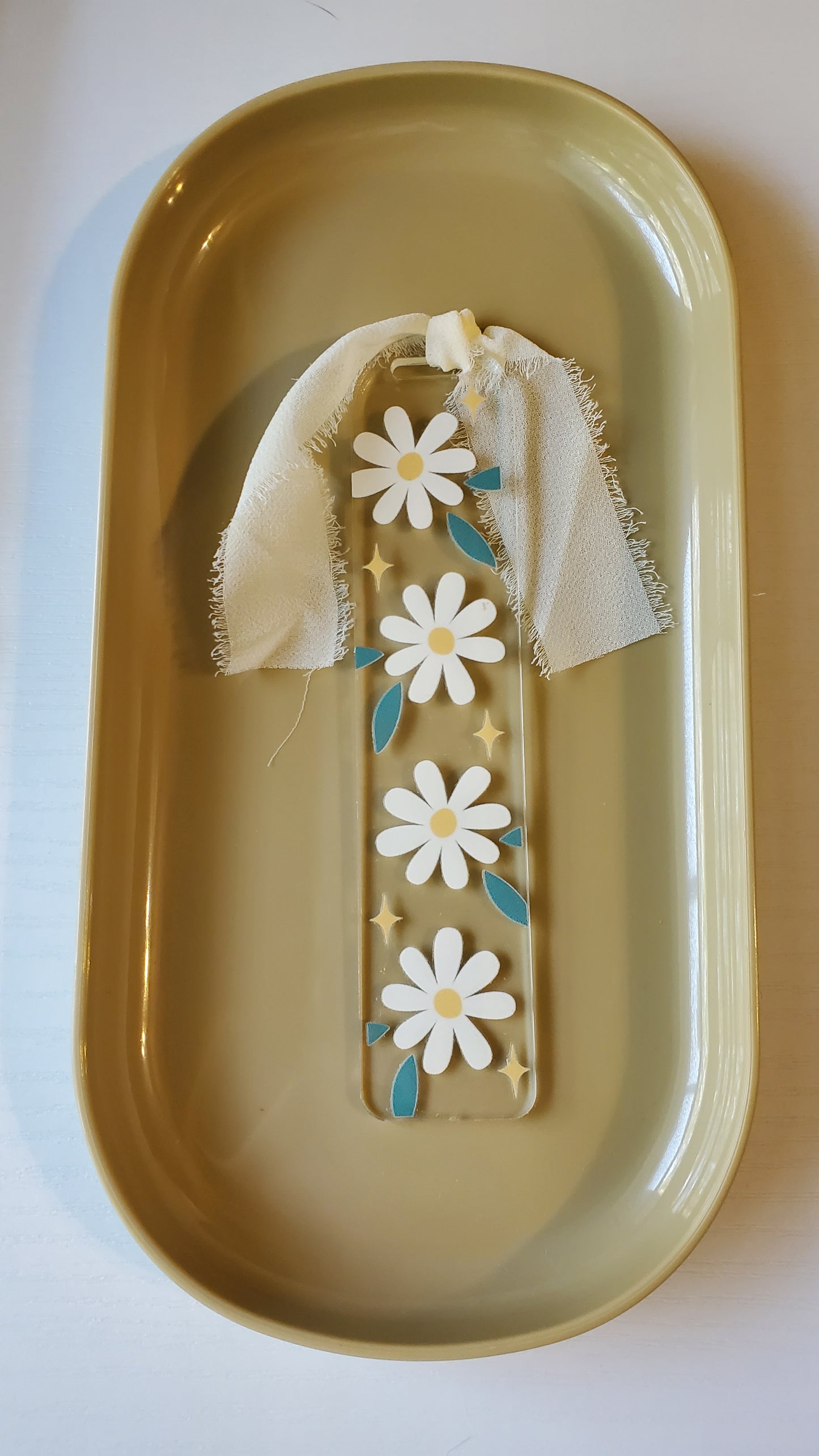 White Daisy Bookmark